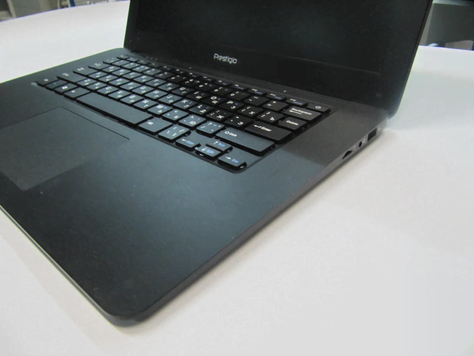 Нетбук Prestigio SmartBook 141A03-3